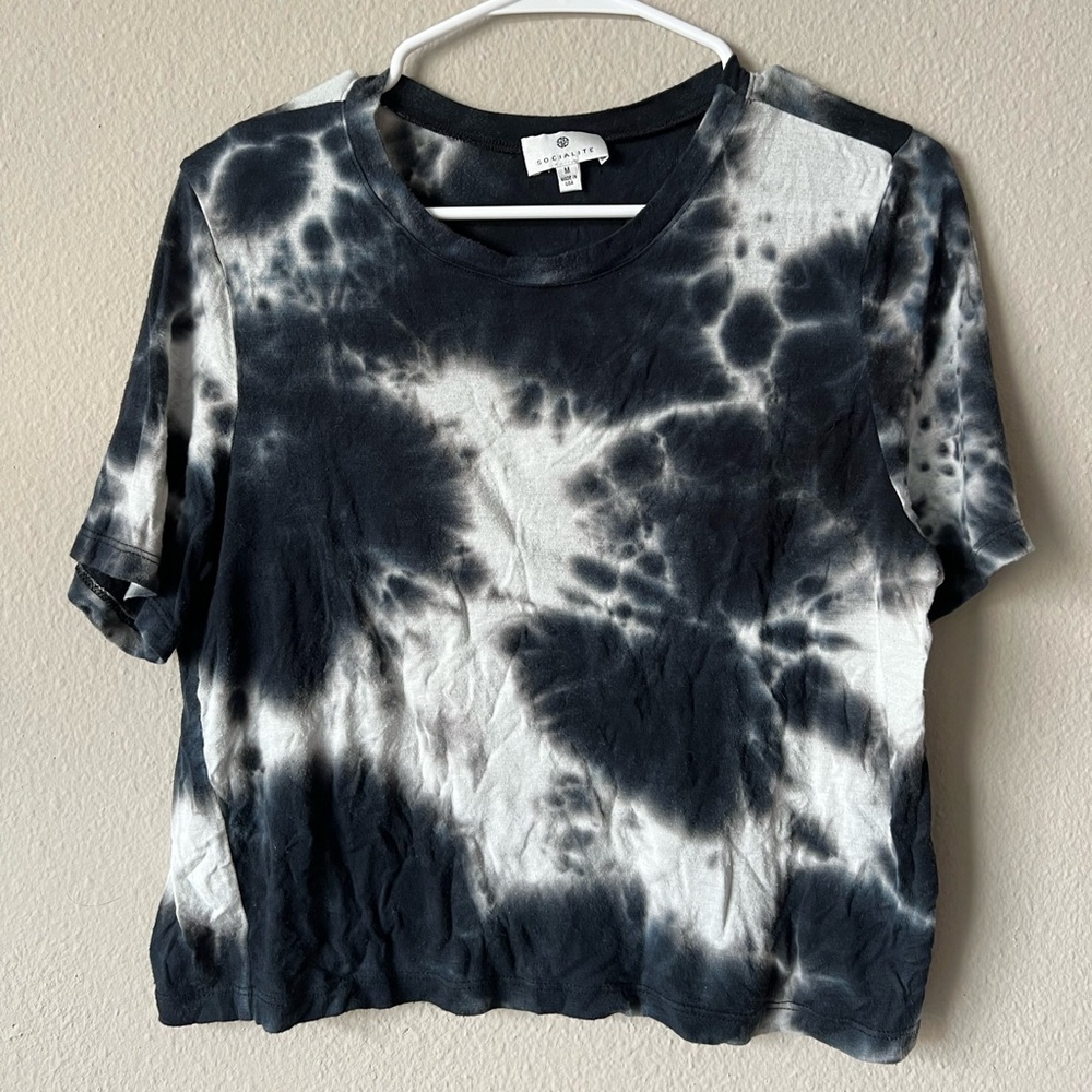 Socialite Black and White Tie-Dye Tee